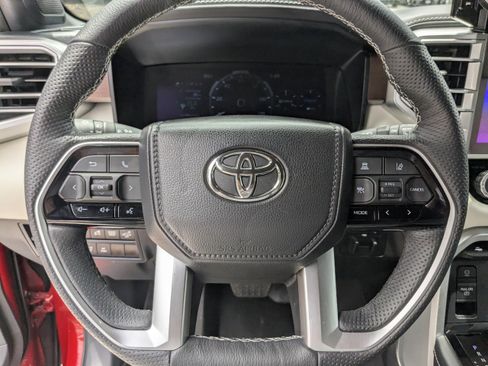 Used 2025 Toyota Sequoia Capstone AWD/4WD image 9