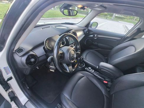 Used 2023 MINI Cooper 4-Door Hardtop FWD image 10