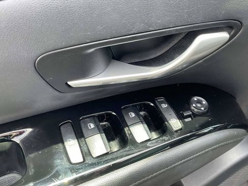 Used 2022 Hyundai Tucson Limited FWD image 16