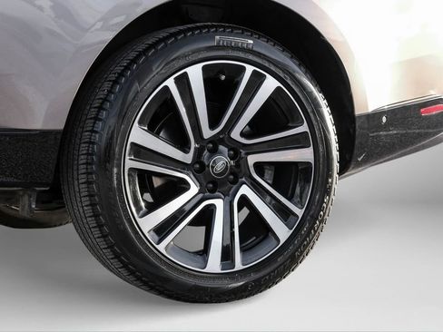 Used 2023 Land Rover Range Rover SE image 64