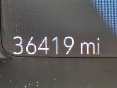 Used 2020 Chevrolet Bolt LT image 29