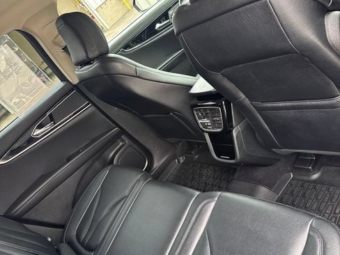 Used 2023 Lincoln Nautilus AWD w/ Premium Package image 23