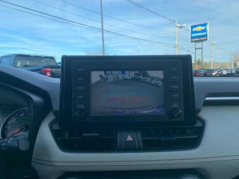 Used 2019 Toyota RAV4 XLE image 30