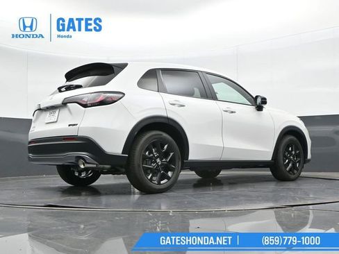 Certified 2025 Honda HR-V Sport image 36