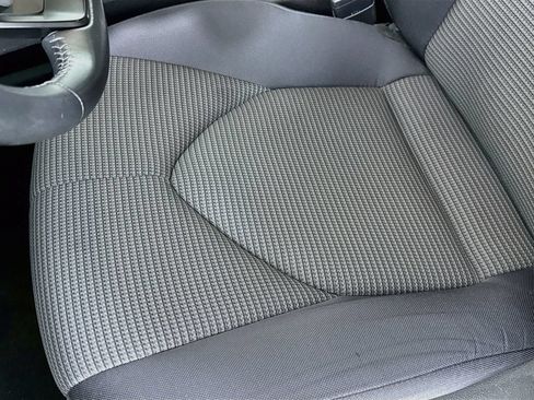 Used 2024 Toyota Highlander LE FWD image 20