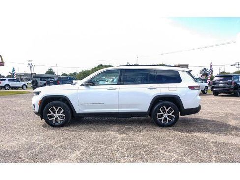 Used 2024 Jeep Grand Cherokee L Limited w/ Luxury Tech Group II AWD/4WD image 2