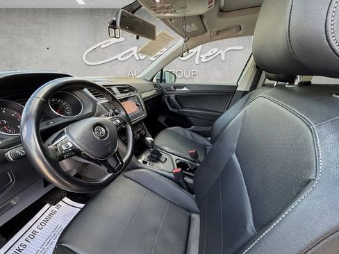 Used 2018 Volkswagen Tiguan SEL FWD image 24