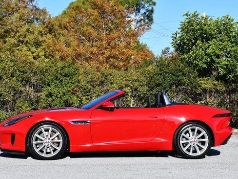 Used 2019 Jaguar F-TYPE Convertible image 26