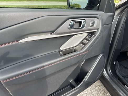 Used 2025 Ford Explorer ST AWD/4WD image 24