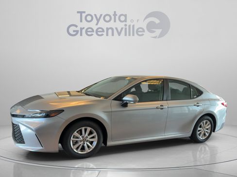 Used 2025 Toyota Camry LE w/ Convenience Package FWD image 2