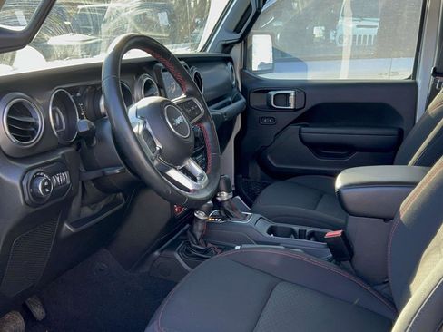 Used 2022 Jeep Gladiator Rubicon w/ Cold Weather Group image 29