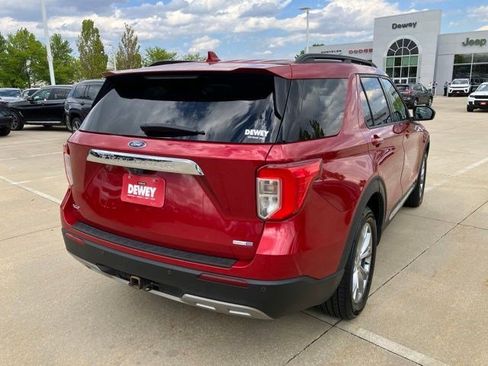 Used 2020 Ford Explorer XLT w/ Equipment Group 202A AWD/4WD image 9