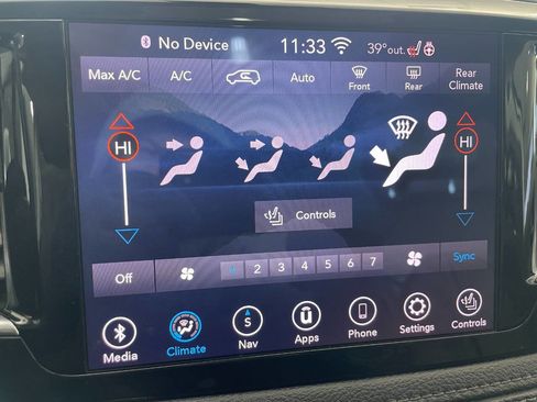 Used 2020 Chrysler Pacifica Limited image 39