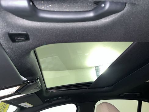 Used 2022 BMW 330i xDrive Sedan w/ Driving Assistance Package image 25