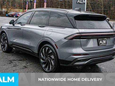 Used 2024 Lincoln Nautilus Reserve w/ Equipment Group 202A image 5