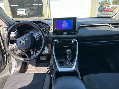 Used 2024 Toyota RAV4 LE FWD image 9