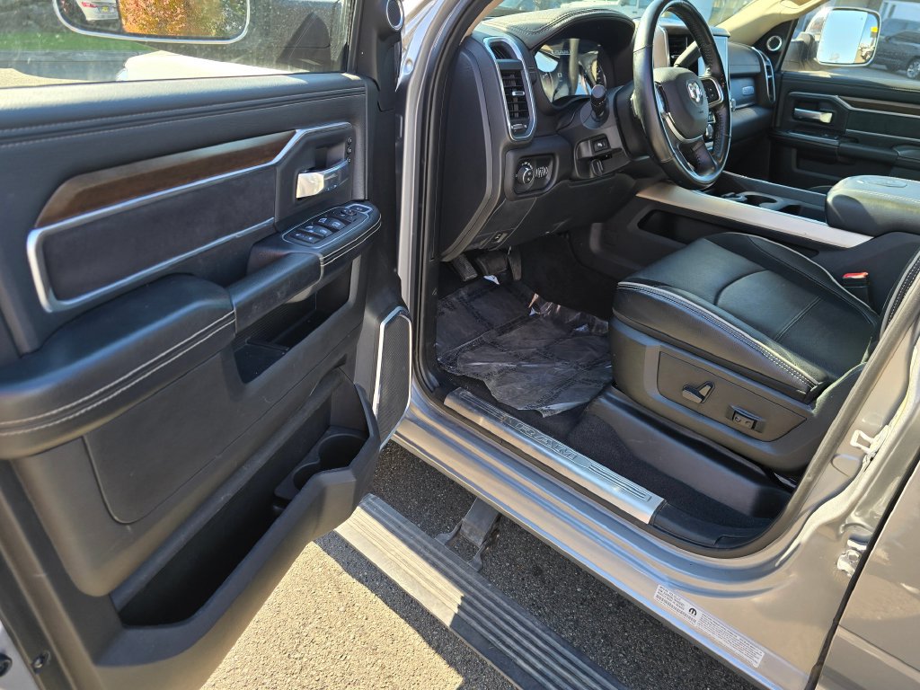 Used 2022 RAM 3500 Laramie AWD/4WD image 21