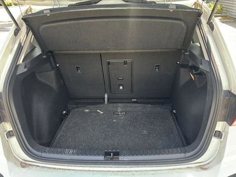 Used 2023 Volkswagen Taos SE image 16