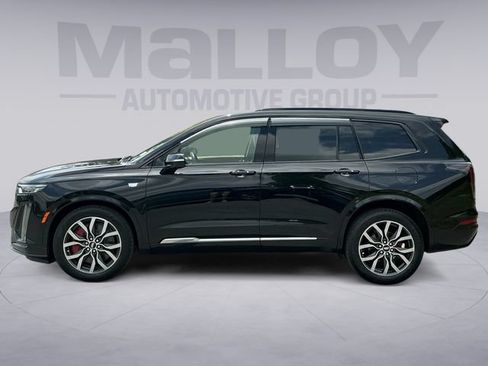 Used 2023 Cadillac XT6 Sport w/ Platinum Package AWD/4WD image 2