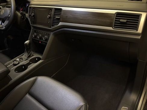 Used 2021 Volkswagen Atlas SE image 22