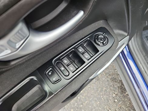 Used 2019 Jeep Renegade Sport w/ Sport Appearance Group image 24