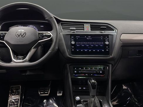 Used 2024 Volkswagen Tiguan SE R-Line image 11