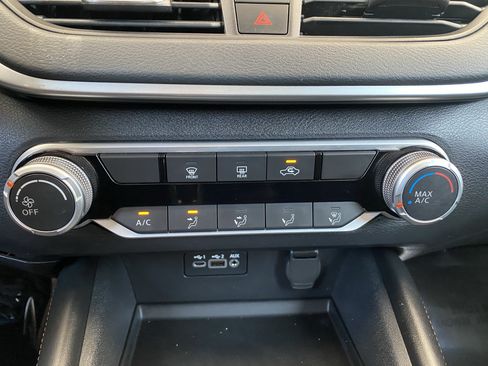 Used 2021 Nissan Altima 2.5 SR FWD image 13
