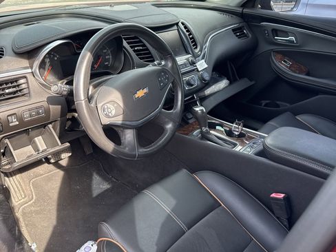 Used 2015 Chevrolet Impala LT w/ Convenience Package image 5