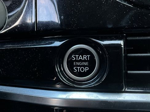 Used 2024 Nissan Pathfinder SV image 27