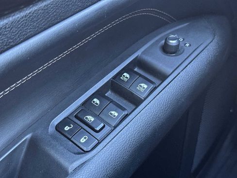 Certified 2023 Jeep Compass Limited image 15