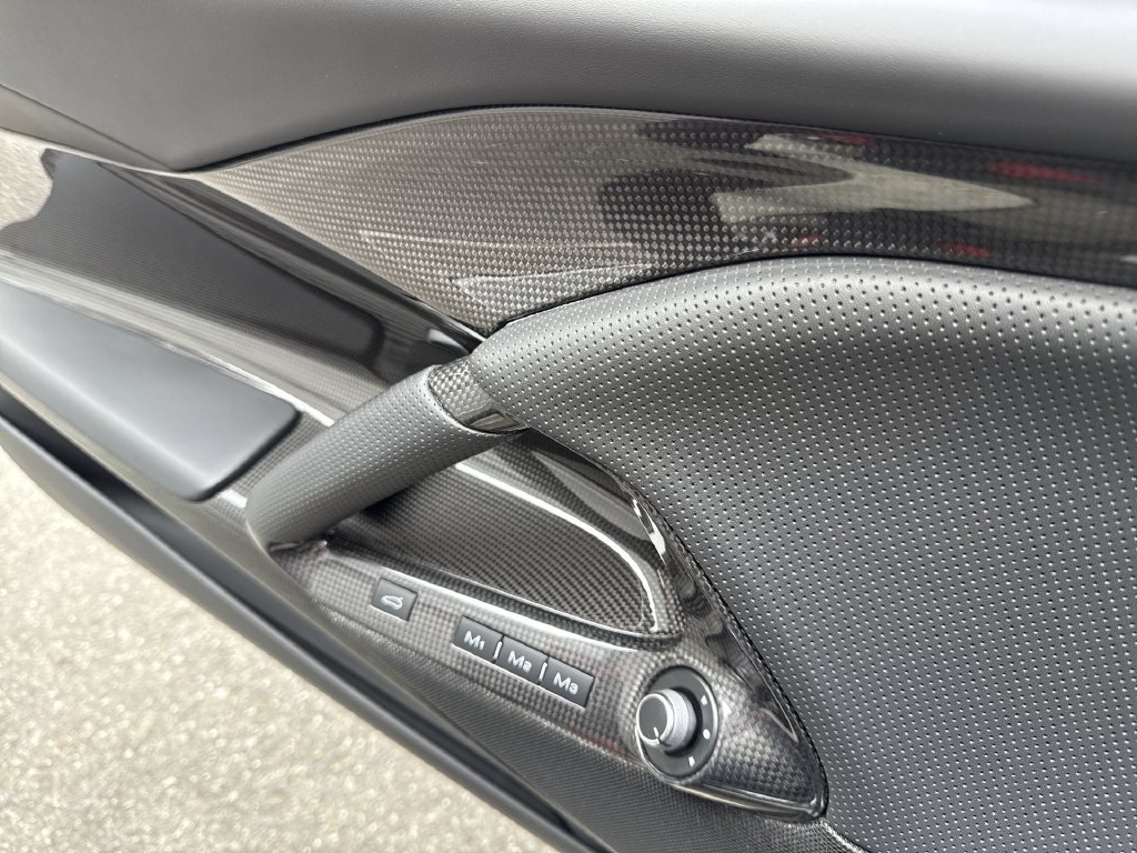 Certified 2023 Ferrari 812 GTS RWD image 28
