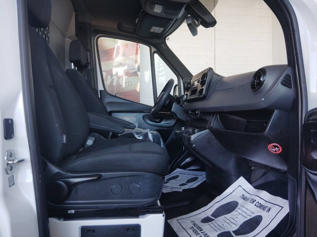 Used 2023 Mercedes-Benz Sprinter 2500 image 11