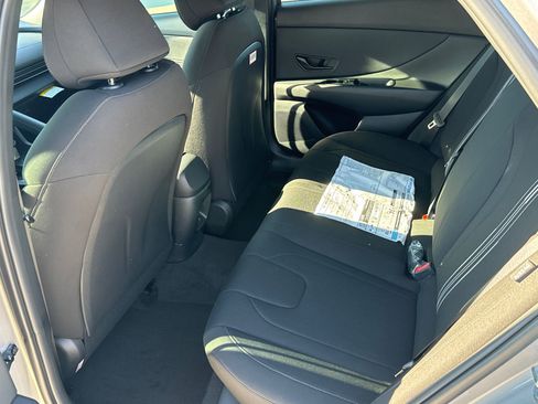 Certified 2025 Hyundai Elantra Sport image 20