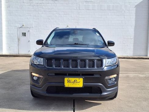Used 2019 Jeep Compass Latitude FWD image 20