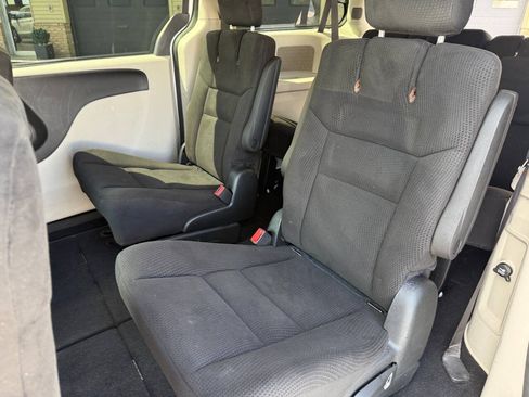 Used 2015 Dodge Grand Caravan SXT w/ Security Group FWD image 23