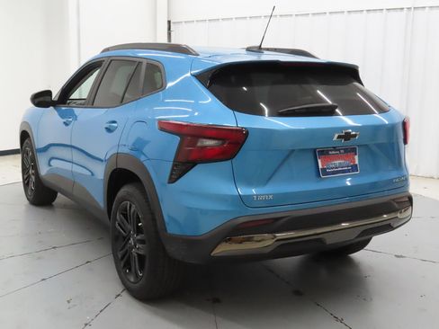 Used 2025 Chevrolet Trax ACTIV w/ Sunroof Package FWD image 6