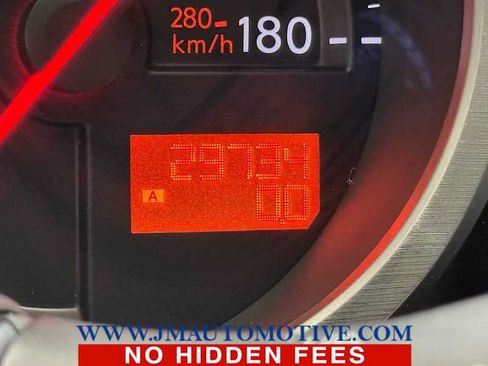 Used 2016 Nissan 370Z Coupe RWD image 17