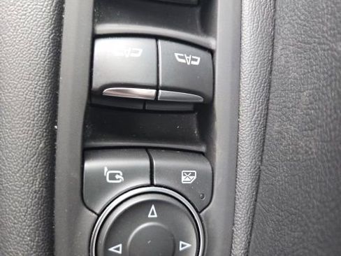 Used 2025 Cadillac XT5 Premium Luxury image 40