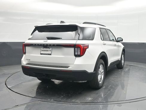 New 2026 Ford Explorer Active image 24