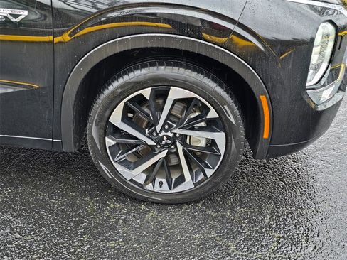 Used 2024 Mitsubishi Outlander SEL image 9
