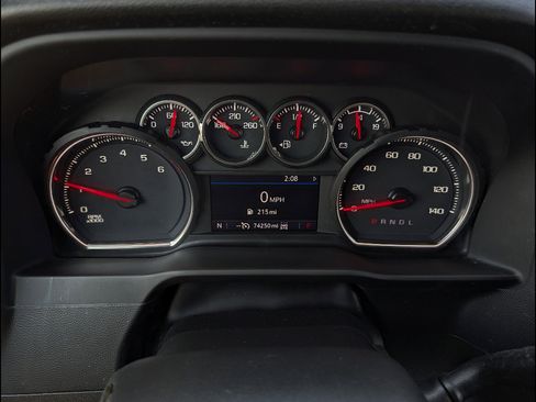 Used 2021 Chevrolet Silverado 1500 LT Trail Boss image 2