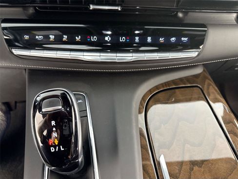 Used 2023 Cadillac Escalade Sport Platinum AWD/4WD image 18