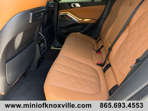 Used 2023 BMW X6 xDrive40i w/ M Sport Package AWD/4WD image 18