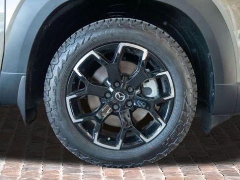 Used 2025 MAZDA CX-50 Meridian Edition w/ Apex Package AWD/4WD image 39
