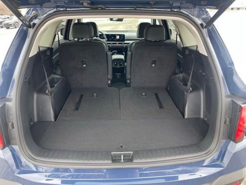 Certified 2025 Kia Sorento SX image 16
