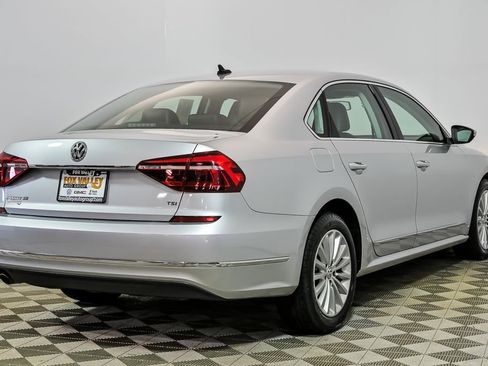 Used 2017 Volkswagen Passat 1.8T SE image 8