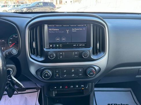 Used 2022 Chevrolet Colorado LT w/ Safety Package image 19