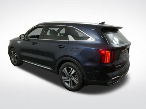 Used 2023 Kia Sorento SX Prestige w/ Panoramic Sunroof Package AWD/4WD image 6