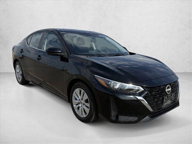 Used 2025 Nissan Sentra S FWD image 3