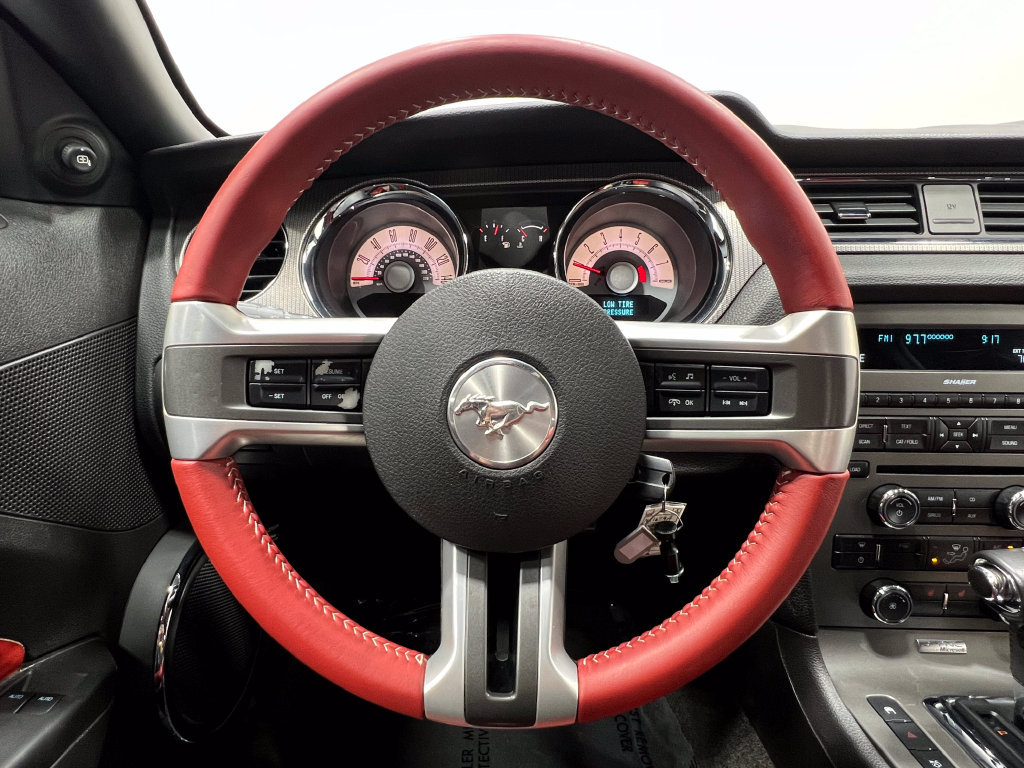 Used 2010 Ford Mustang GT Premium RWD image 20